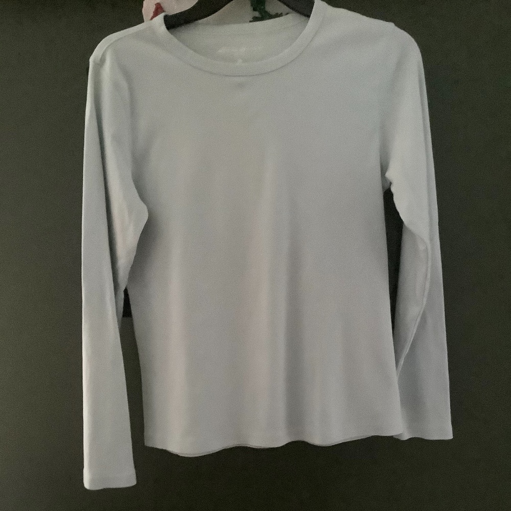Ladies beautiful powder blue long sleeve T-shirt